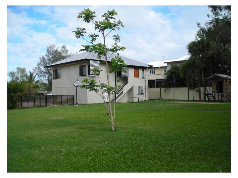 93 Robertson Street, Railway Estate QLD 4810
