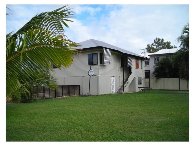 93 Robertson Street, Railway Estate QLD 4810