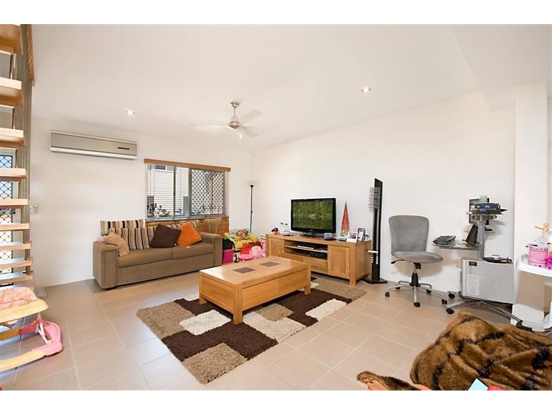 102/1 Burnda St, Kirwan QLD 4817