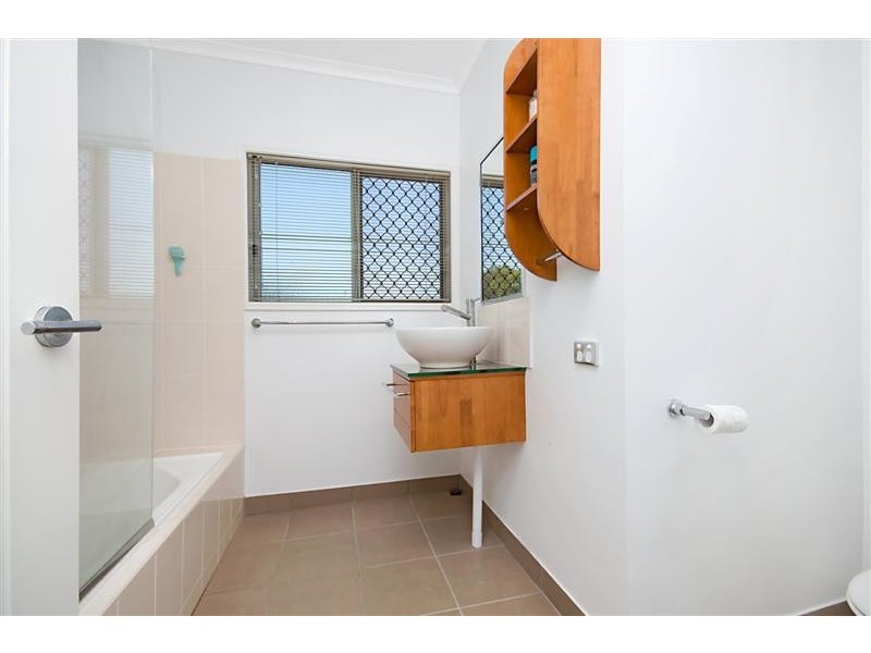 102/1 Burnda St, Kirwan QLD 4817