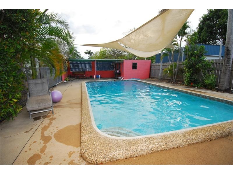 9 Deborah Street, Kelso QLD 4815