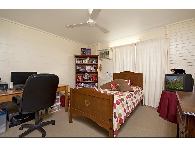 2/85 Queens Road, Hermit Park QLD 4812