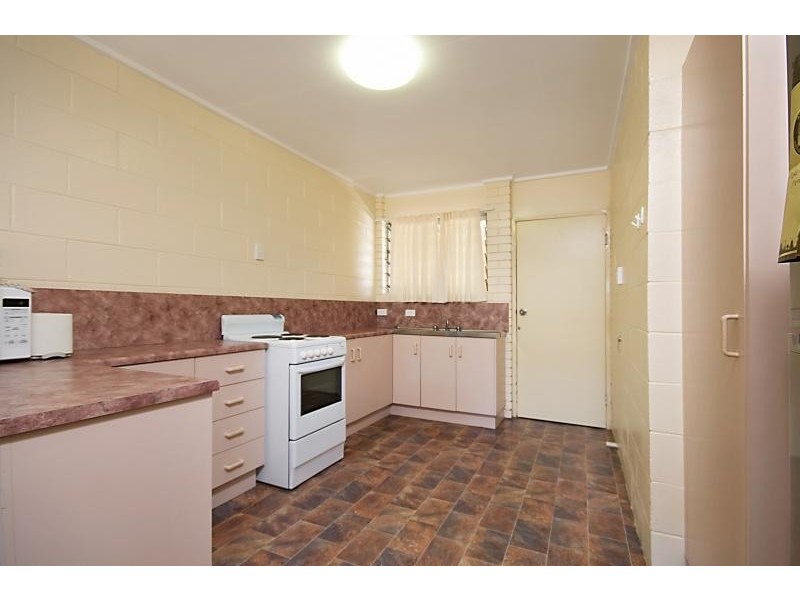 2/85 Queens Road, Hermit Park QLD 4812