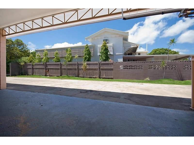 2/85 Queens Road, Hermit Park QLD 4812
