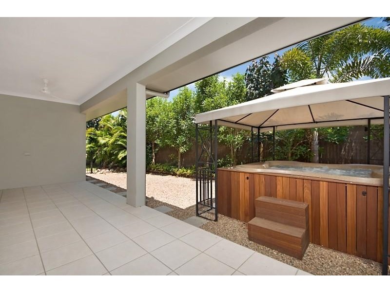 58 Crestbrook Drive, Mount Louisa QLD 4814