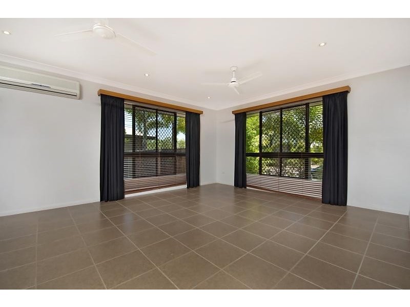 58 Crestbrook Drive, Mount Louisa QLD 4814