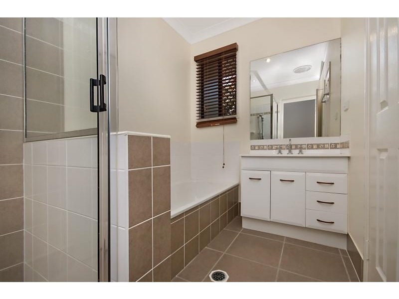 58 Crestbrook Drive, Mount Louisa QLD 4814