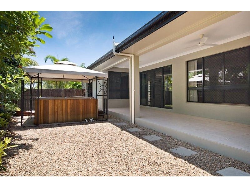 58 Crestbrook Drive, Mount Louisa QLD 4814