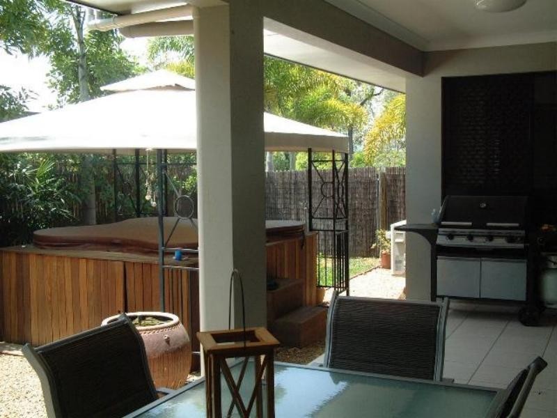 58 Crestbrook Drive, Mount Louisa QLD 4814