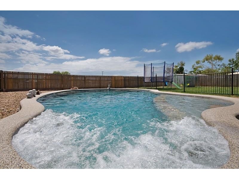 9 Karangi Street, Rasmussen QLD 4815