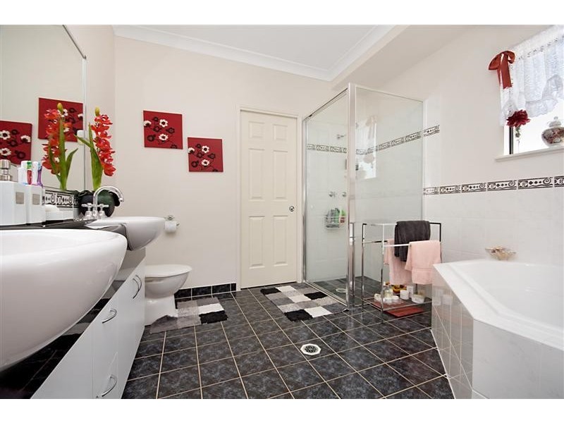 76 Tennessee Way, Kelso QLD 4815