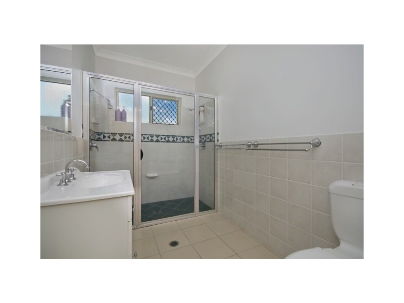 290  Kelso Drive, Kelso QLD 4815