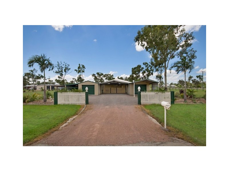 290  Kelso Drive, Kelso QLD 4815
