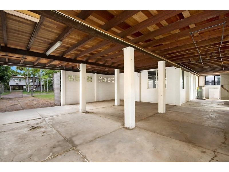 12  Noongah Street, Currajong QLD 4812