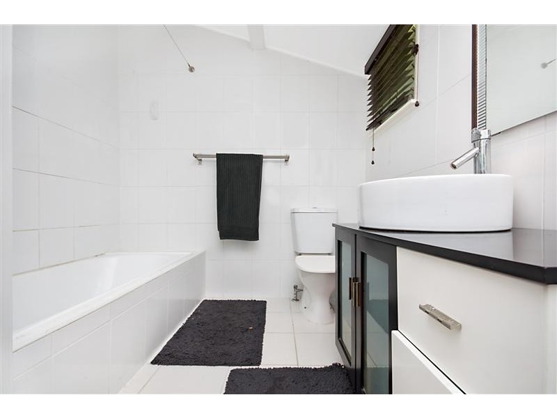 11 Pasteur Street, Wulguru QLD 4811