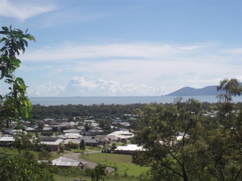 63 Goiceochea Drive, Bushland Beach QLD 4818