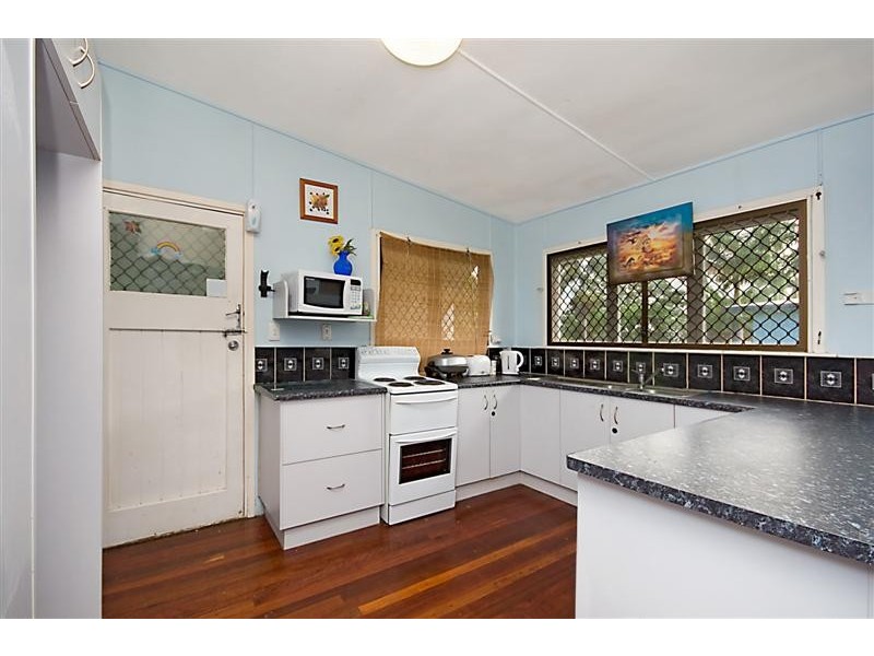 27 Illoura Street, Cranbrook QLD 4814