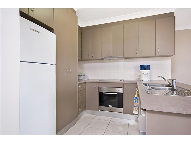 12 Sanderling Cct, Kelso QLD 4815