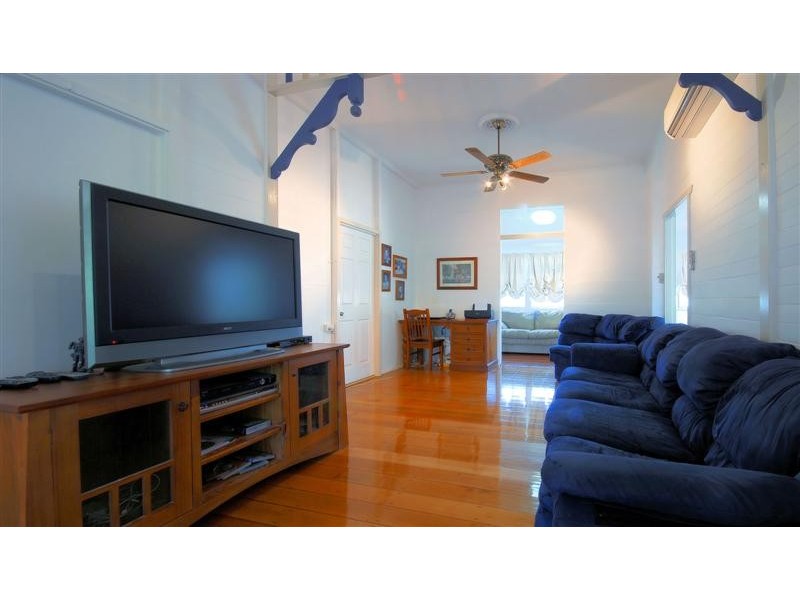 110 Boundary Street, Railway Estate QLD 4810