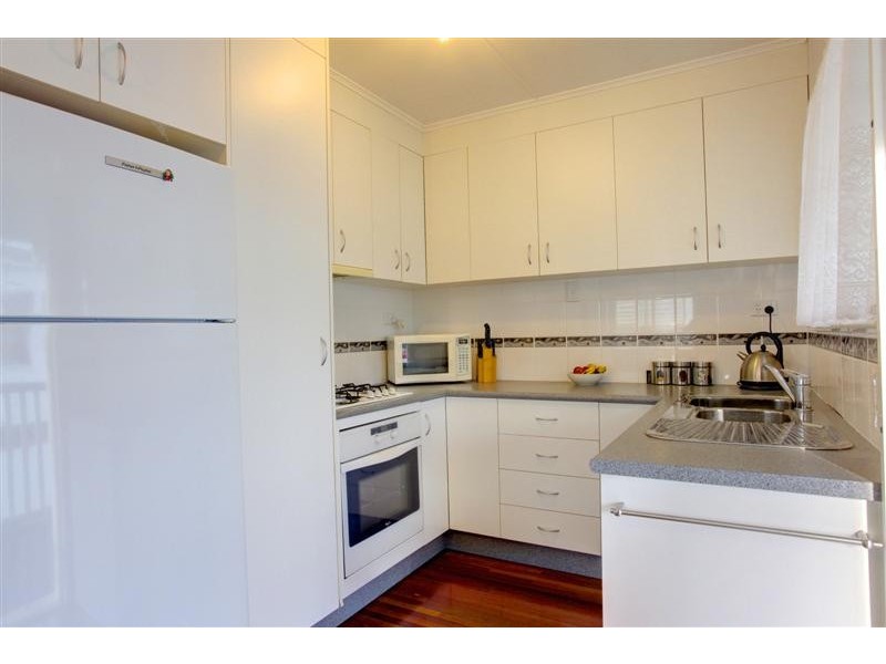 73 Eleventh Avenue, Railway Estate QLD 4810