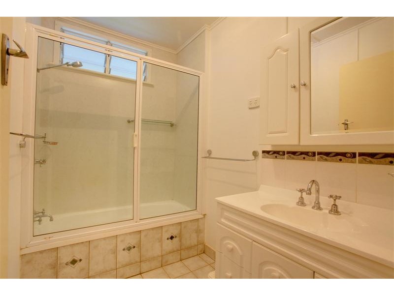 73 Eleventh Avenue, Railway Estate QLD 4810