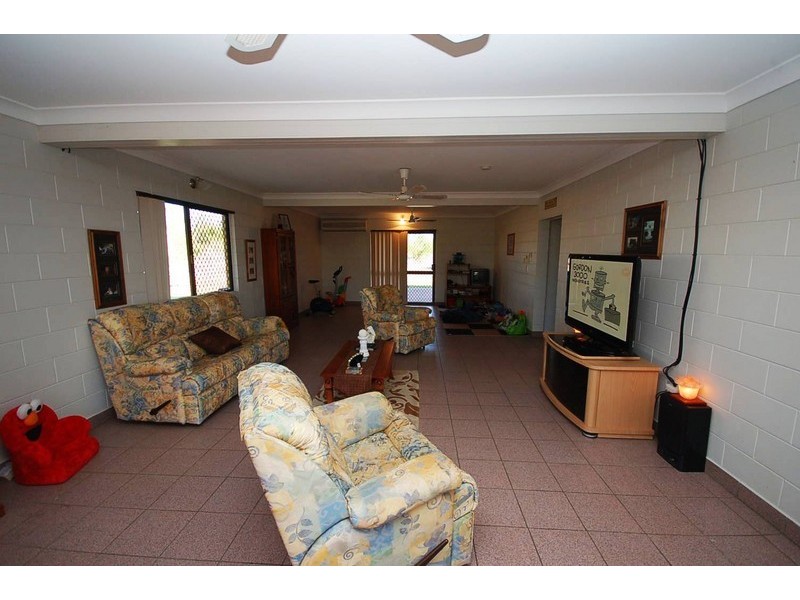 10 SALAMANDER RD, Bluewater QLD 4818