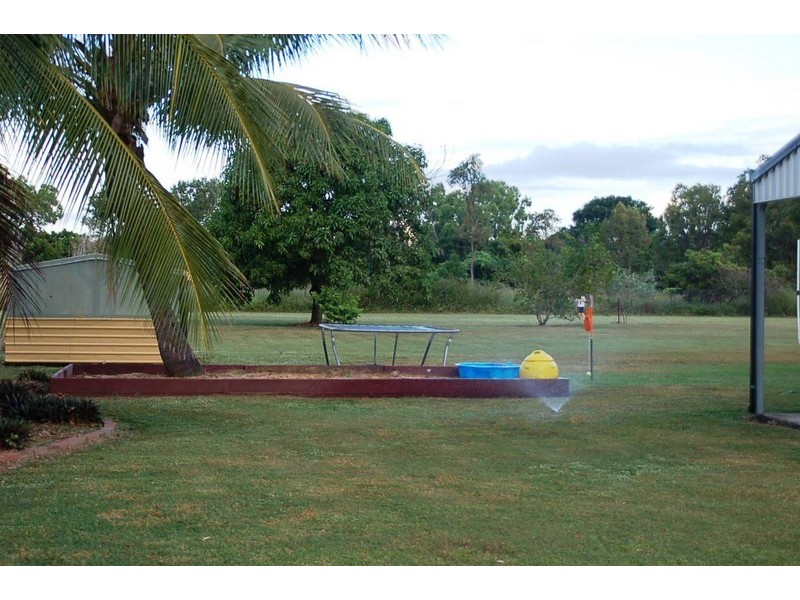 10 SALAMANDER RD, Bluewater QLD 4818