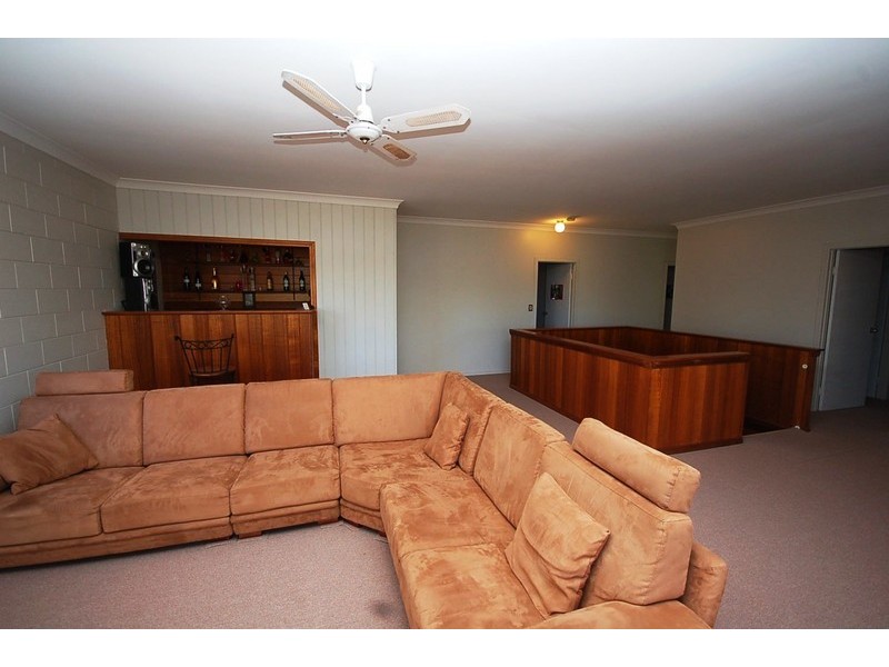 10 SALAMANDER RD, Bluewater QLD 4818