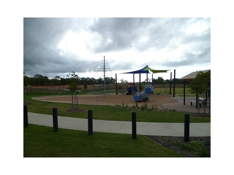 1 Osterlund Place, Burdell QLD 4818