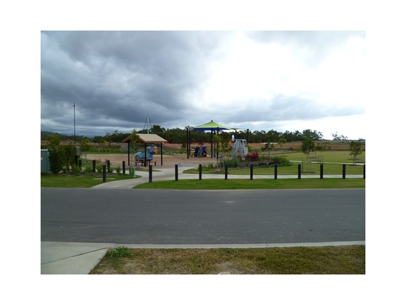 1 Osterlund Place, Burdell QLD 4818