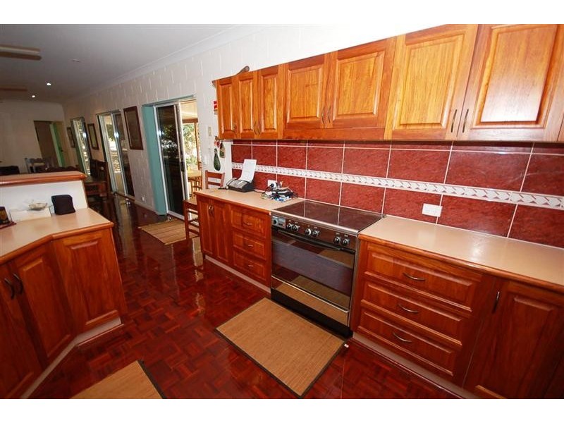 91 TOOLAKEA BEACH ROAD, Bluewater QLD 4818