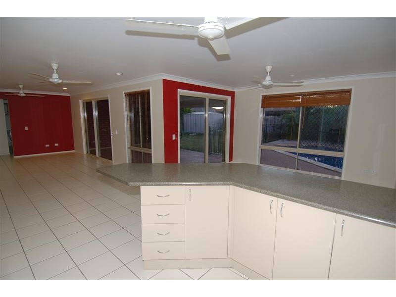 6 Wallace Circuit, Kirwan QLD 4817