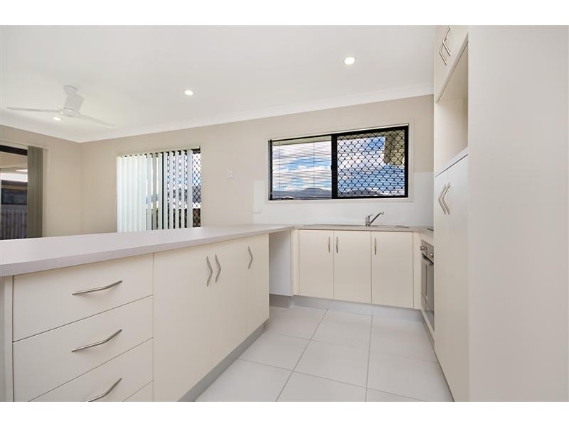 2 Thornbill Close, Kelso QLD 4815