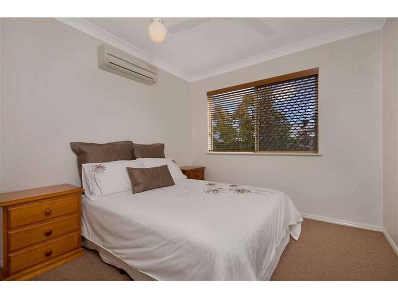 17 Monaro Cct, Mount Louisa QLD 4814