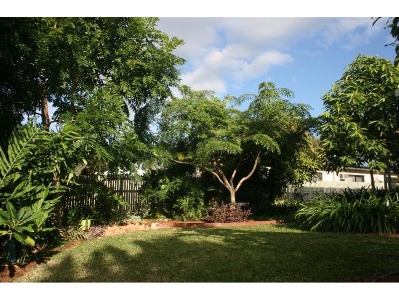 17 Monaro Cct, Mount Louisa QLD 4814