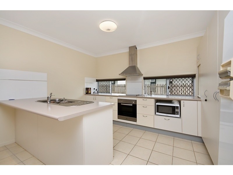 11 Fontwell Court, Mount Low QLD 4818