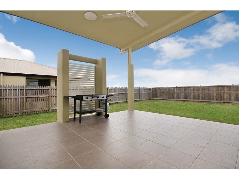 11 Fontwell Court, Mount Low QLD 4818