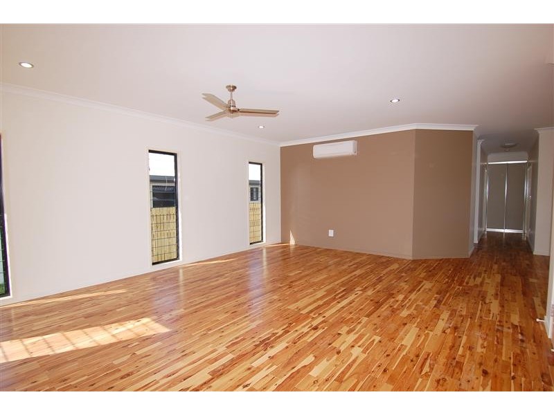 14 Wattlebird Ave, Kelso QLD 4815