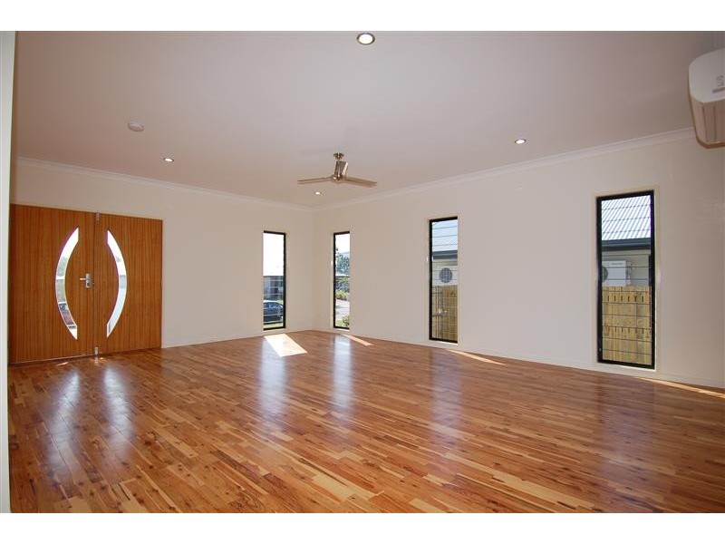 14 Wattlebird Ave, Kelso QLD 4815