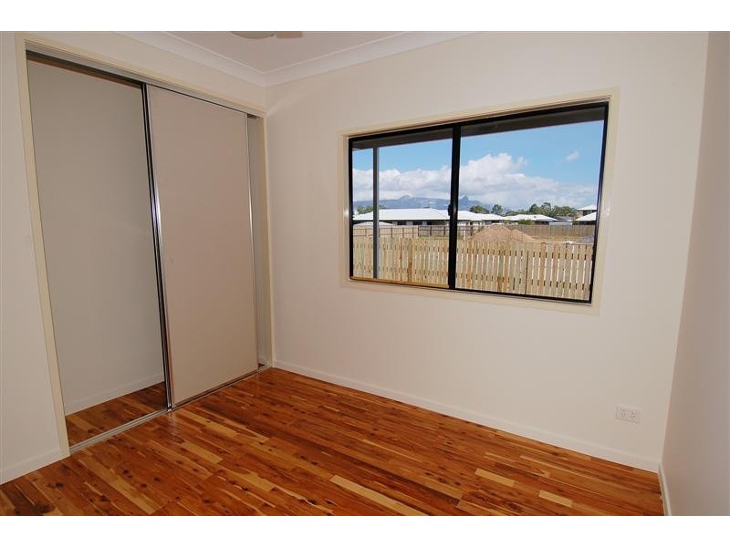 14 Wattlebird Ave, Kelso QLD 4815