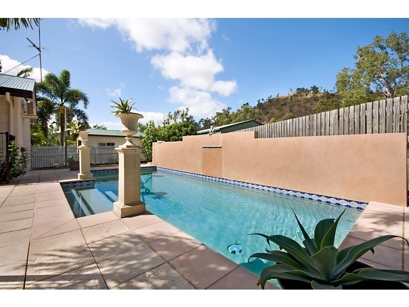 5 Sadowa Court, Wulguru QLD 4811