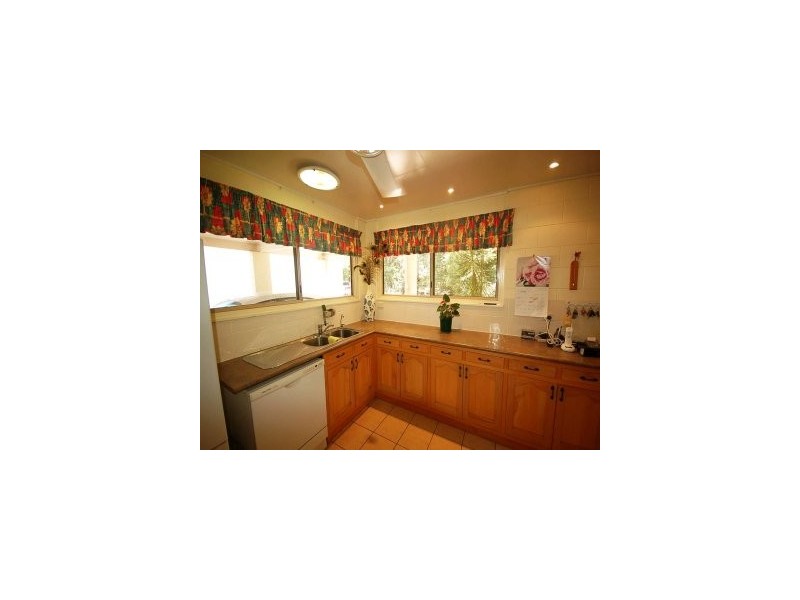 50 FORESTRY RD BLUEWATER, Bluewater QLD 4818