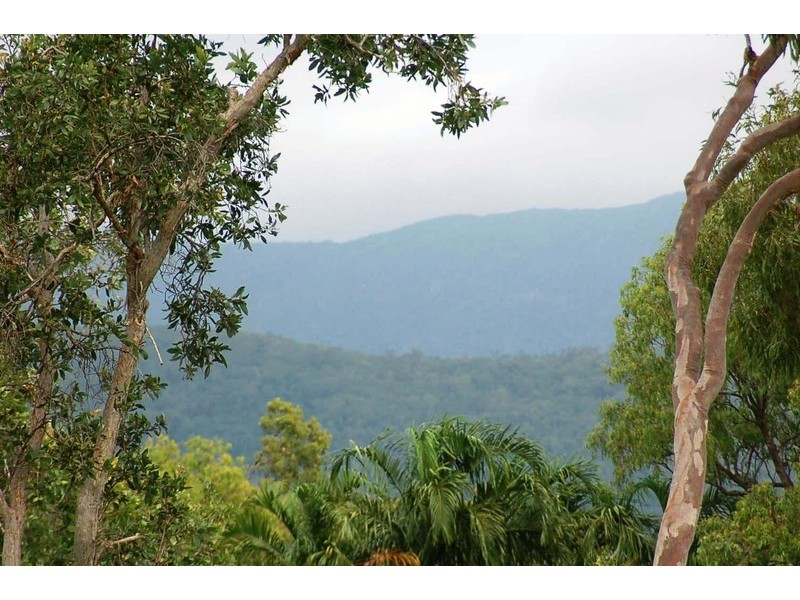 183  Ocean Parade, Balgal Beach QLD 4816