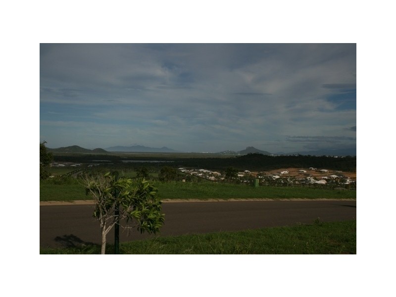 89  Goicochea Drive, Bushland Beach QLD 4818