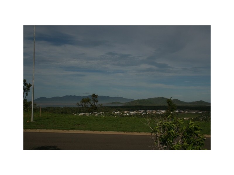 89  Goicochea Drive, Bushland Beach QLD 4818