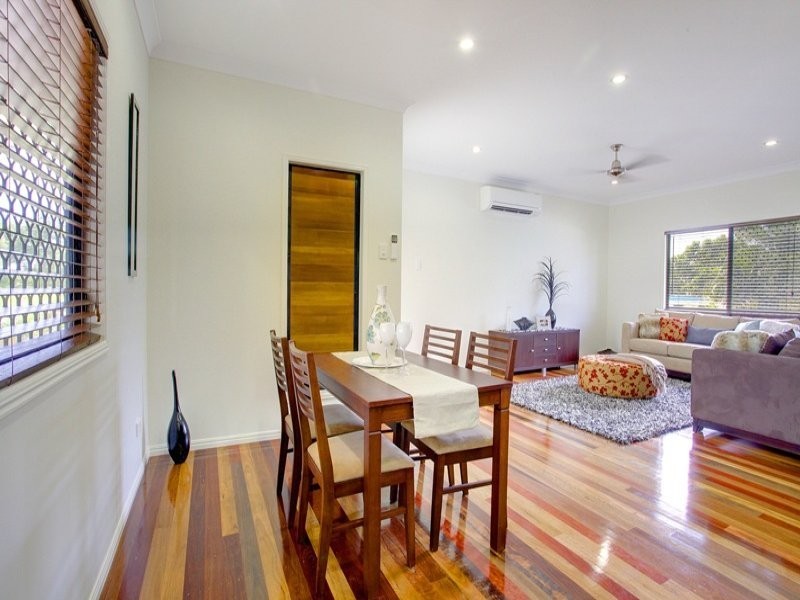 15A  Hugh St, West End QLD 4810