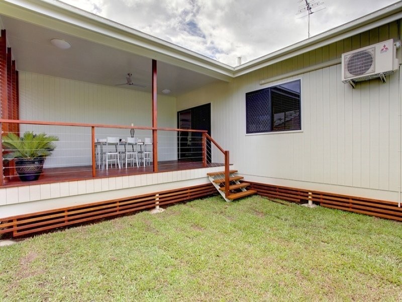 15A  Hugh St, West End QLD 4810