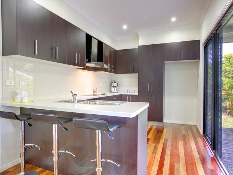 15A  Hugh St, West End QLD 4810