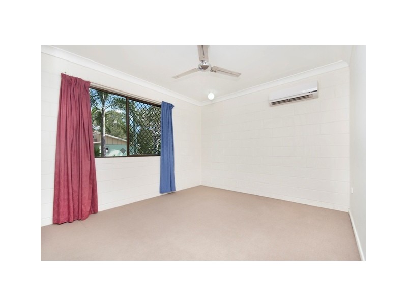 10 Leila Avenue, Rasmussen QLD 4815