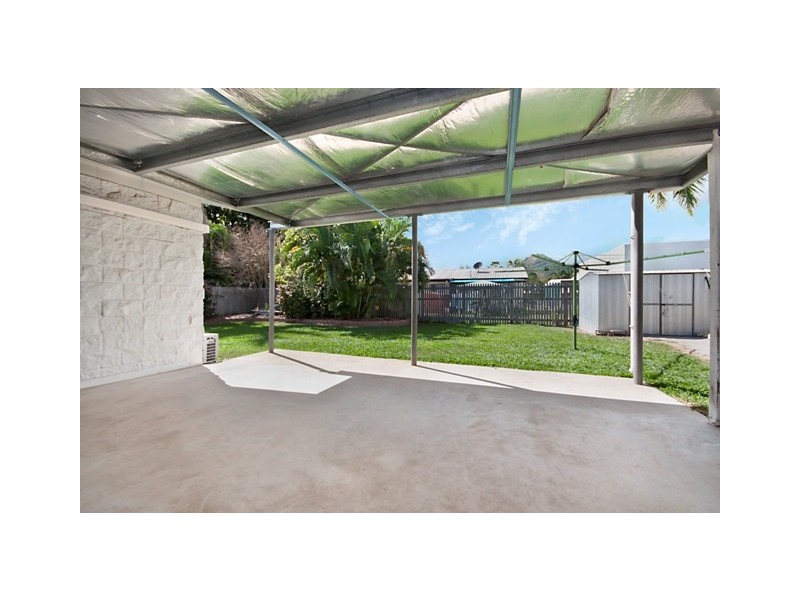 10 Leila Avenue, Rasmussen QLD 4815
